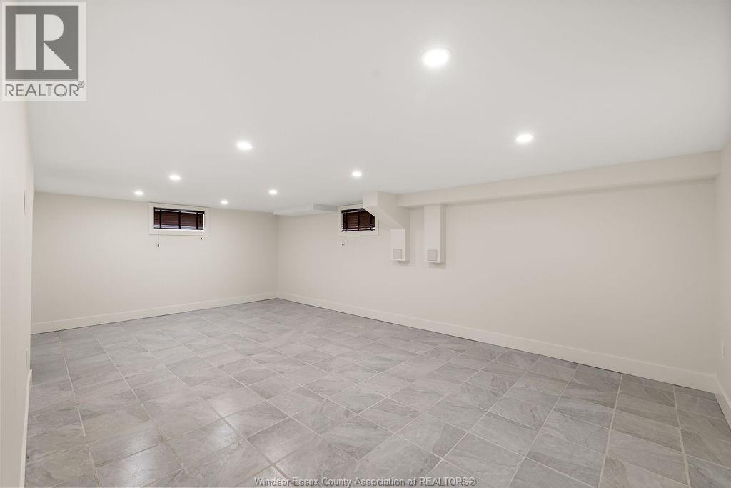 2594 Buckingham, Windsor, Ontario  N8T 2B6 - Photo 25 - 26015576