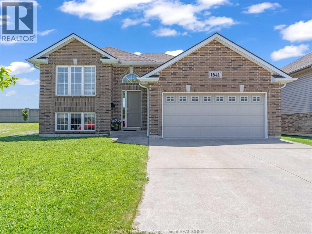 1541 Heatherglen Drive, Tecumseh, Ontario  N8N 5B3 - Photo 1 - 26015583