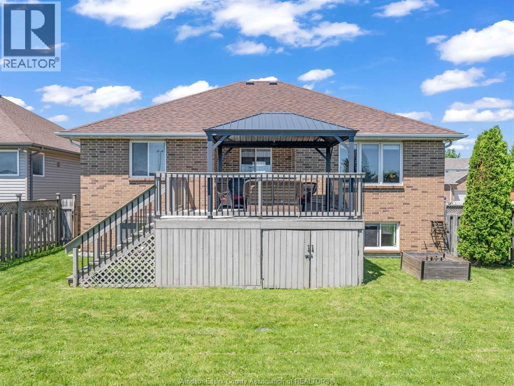 1541 Heatherglen Drive, Tecumseh, Ontario  N8N 5B3 - Photo 3 - 26015583