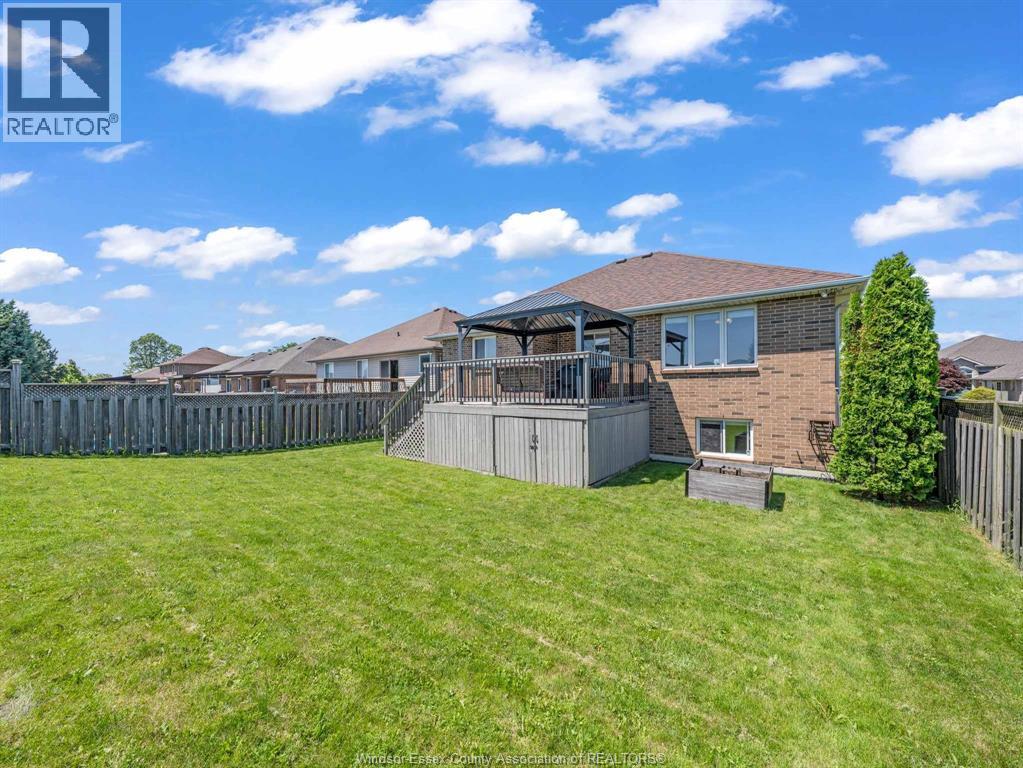 1541 Heatherglen Drive, Tecumseh, Ontario  N8N 5B3 - Photo 4 - 26015583