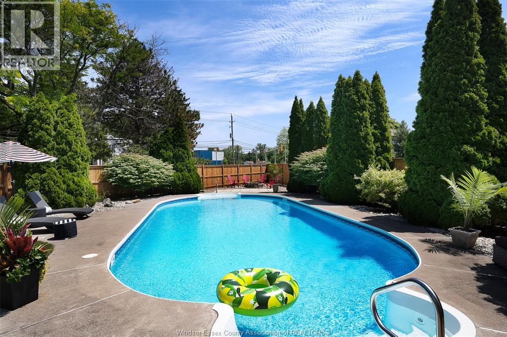 657 Dresden Place, Tecumseh, Ontario  N8N 4B7 - Photo 5 - 26015600