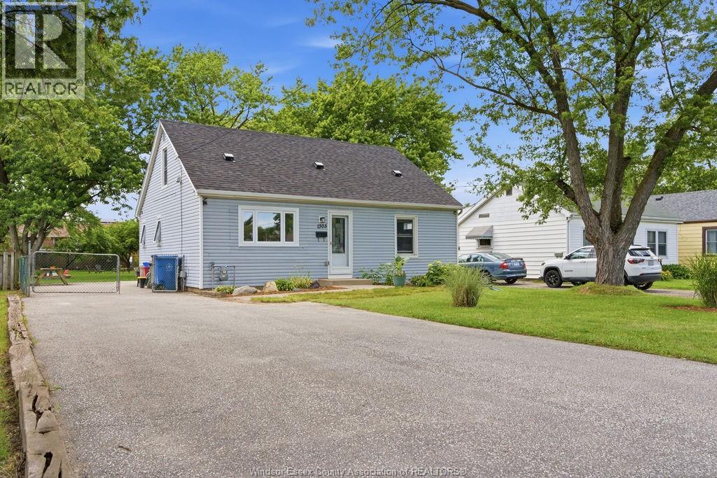 1305 Shawnee Road, Tecumseh, Ontario  N8N 1R8 - Photo 1 - 26015594