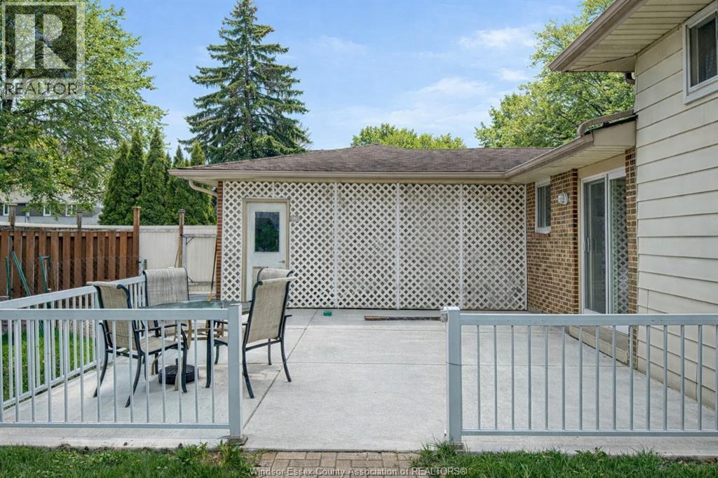276 Fairway Crescent, Tecumseh, Ontario  N8N 2Z2 - Photo 37 - 26015581