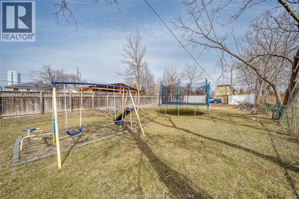 744 Mcdougall Street, Windsor, Ontario  N9A 1L8 - Photo 15 - 26015611