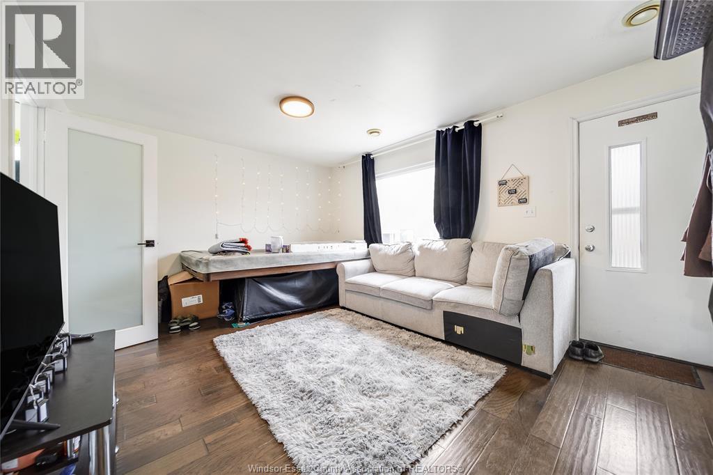 744 Mcdougall Street, Windsor, Ontario  N9A 1L8 - Photo 4 - 26015611