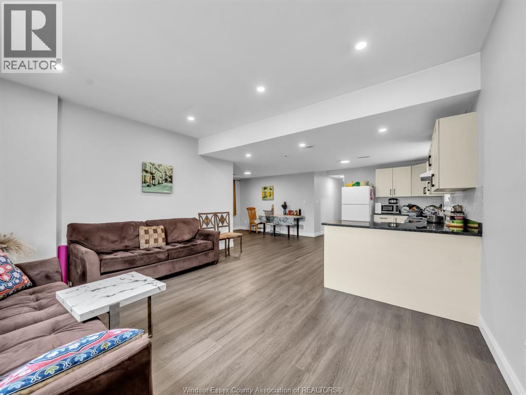 776 University Ave E, Windsor, Ontario  N9A 2Z7 - Photo 38 - 26015604