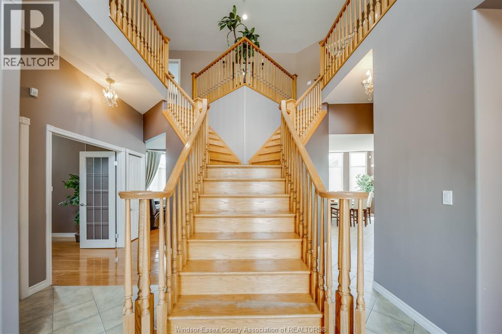 500 Clydesdale, Lakeshore, Ontario  N0R 1A0 - Photo 2 - 26015584