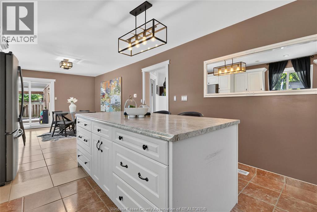 445 Laurier, Lasalle, Ontario  N9J 1M1 - Photo 13 - 26015617