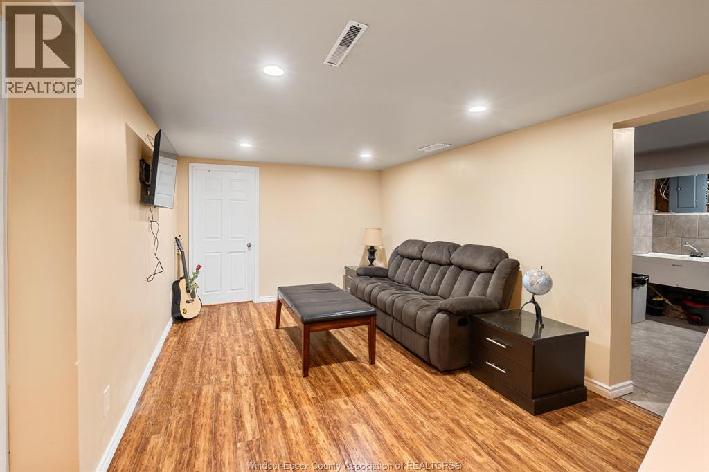 2870 Glenwood Avenue, Windsor, Ontario  N9E 2X8 - Photo 32 - 26015623