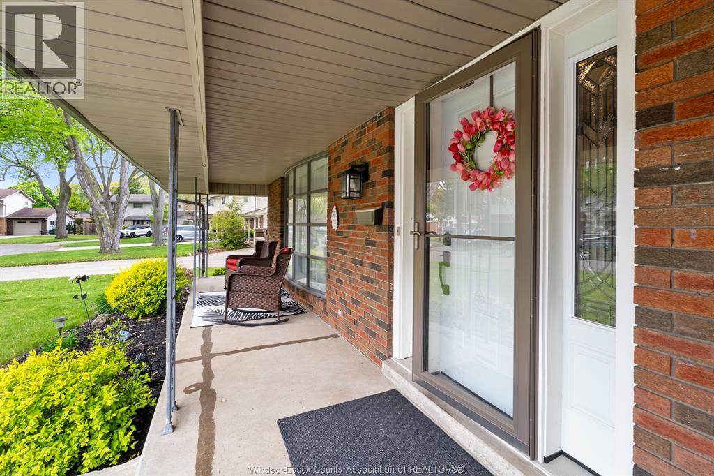 2870 Glenwood Avenue, Windsor, Ontario  N9E 2X8 - Photo 4 - 26015623