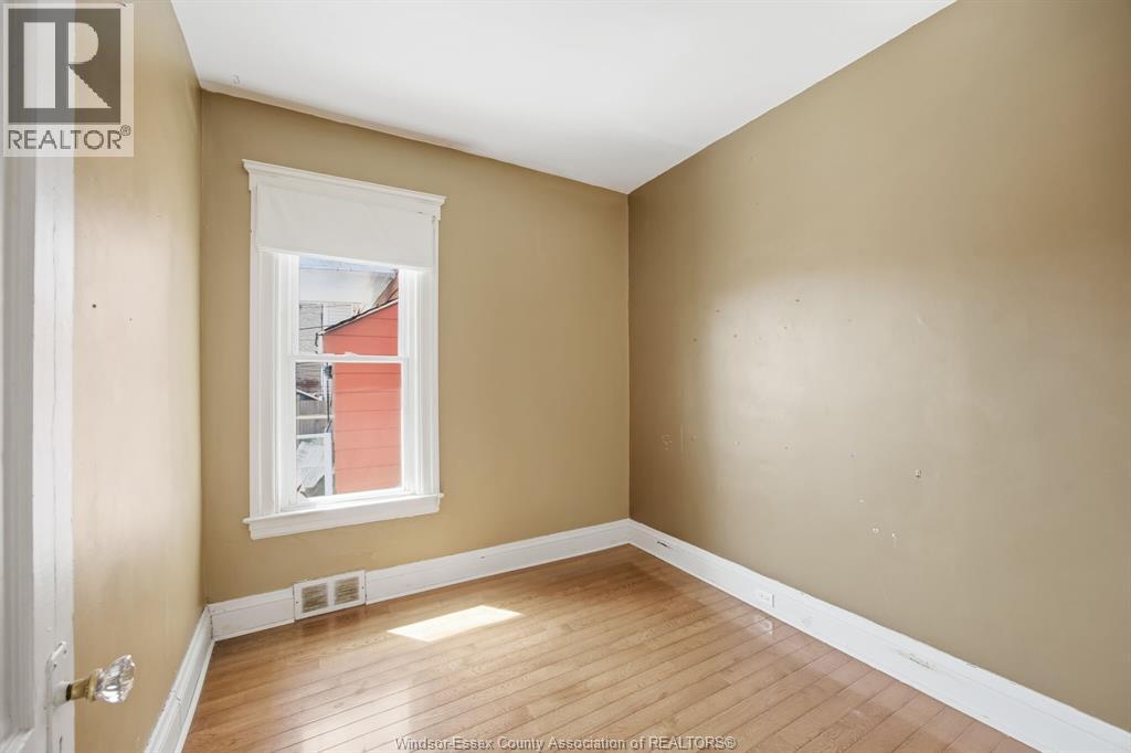 924 Marentette Avenue, Windsor, Ontario  N9A 2A3 - Photo 19 - 26015618
