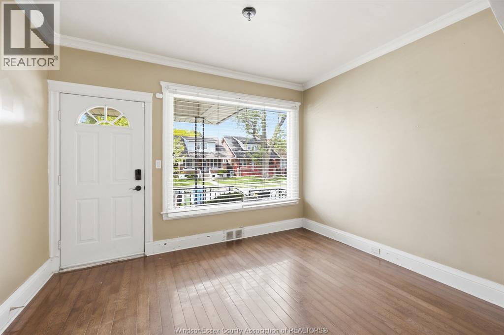 924 Marentette Avenue, Windsor, Ontario  N9A 2A3 - Photo 4 - 26015618