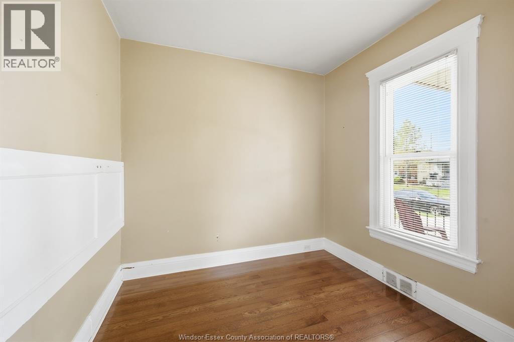 924 Marentette Avenue, Windsor, Ontario  N9A 2A3 - Photo 6 - 26015618