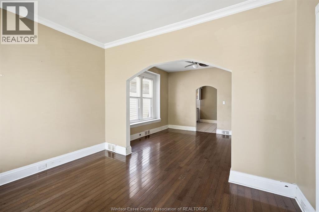 924 Marentette Avenue, Windsor, Ontario  N9A 2A3 - Photo 7 - 26015618