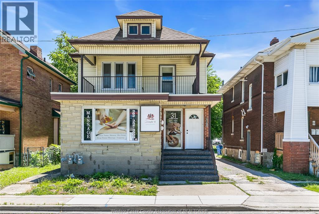 31-33 Giles East, Windsor, Ontario  N9A 4B6 - Photo 1 - 26015640