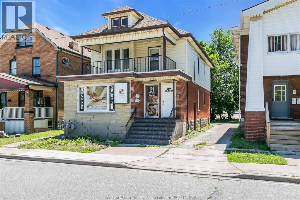 31-33 Giles East, Windsor, Ontario  N9A 4B6 - Photo 2 - 26015639