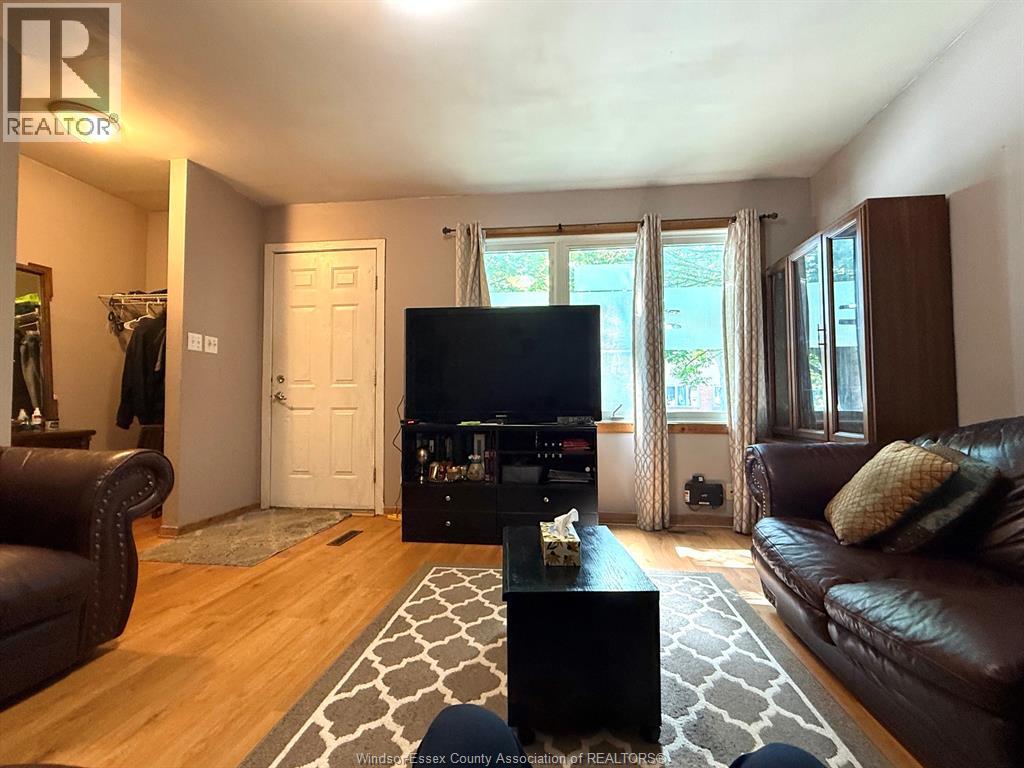 1566 Curry Avenue, Windsor, Ontario  N9B 3P1 - Photo 5 - 26015620