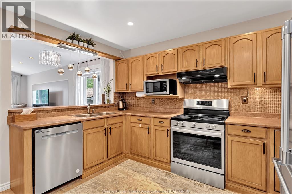 4238 Sharon, Windsor, Ontario  N9G 2X9 - Photo 18 - 26015671