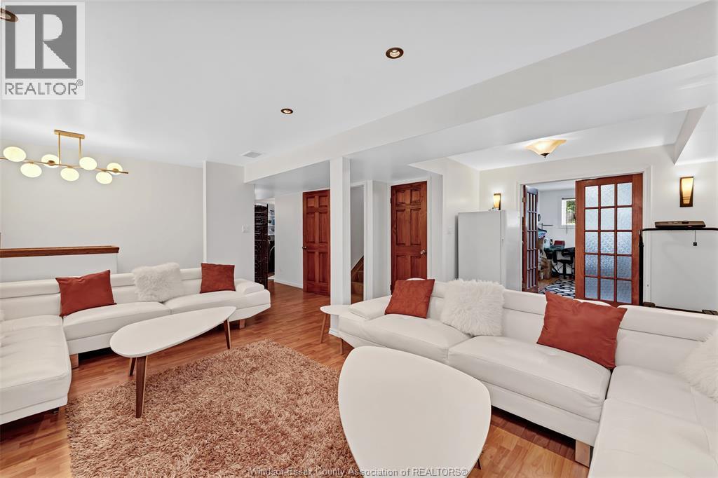 4238 Sharon, Windsor, Ontario  N9G 2X9 - Photo 29 - 26015671
