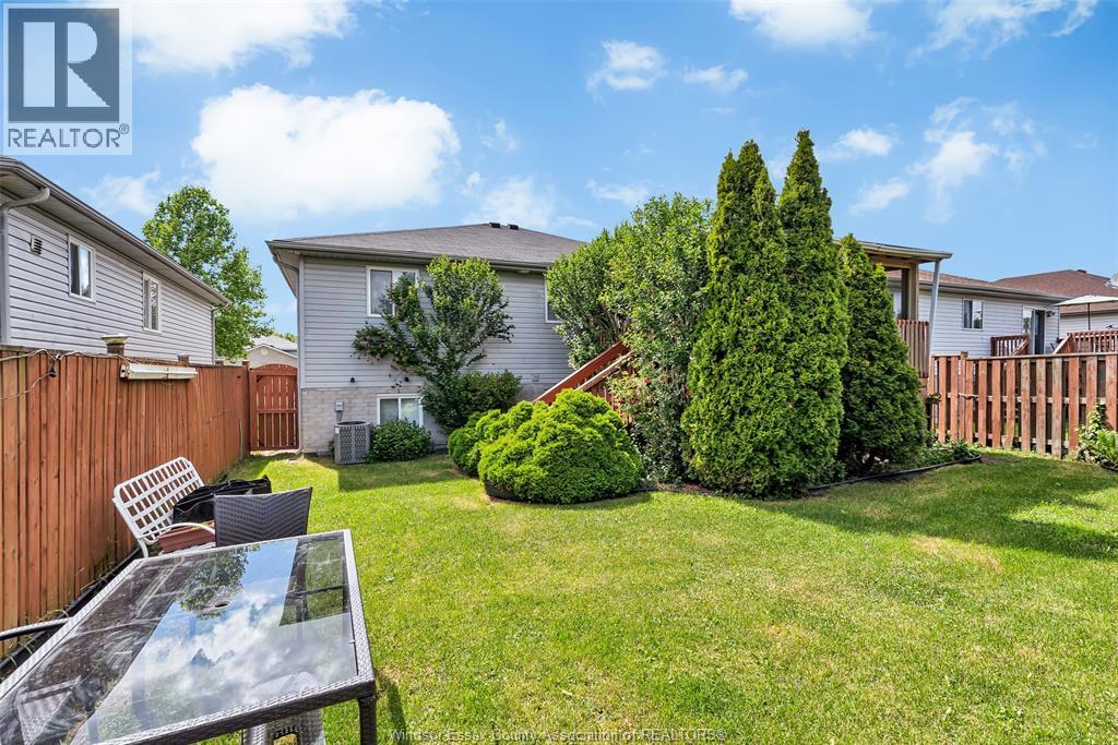 4238 Sharon, Windsor, Ontario  N9G 2X9 - Photo 6 - 26015671