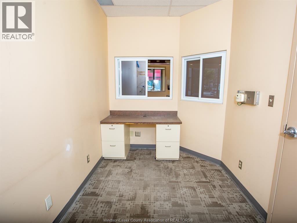 596 Ouellette Avenue, Windsor, Ontario   - Photo 18 - 26015672