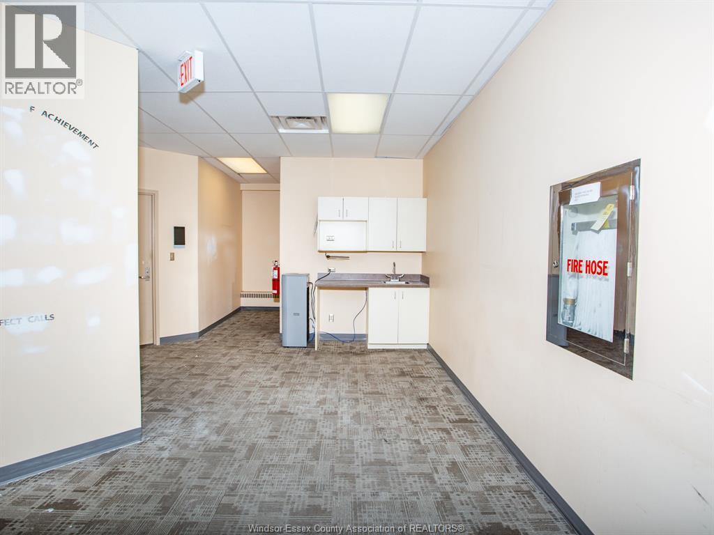 596 Ouellette Avenue, Windsor, Ontario   - Photo 19 - 26015672