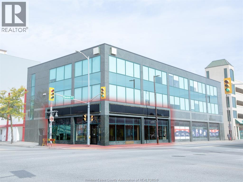 596 Ouellette Avenue, Windsor, Ontario   - Photo 2 - 26015672