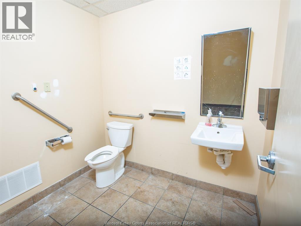 596 Ouellette Avenue, Windsor, Ontario   - Photo 20 - 26015672