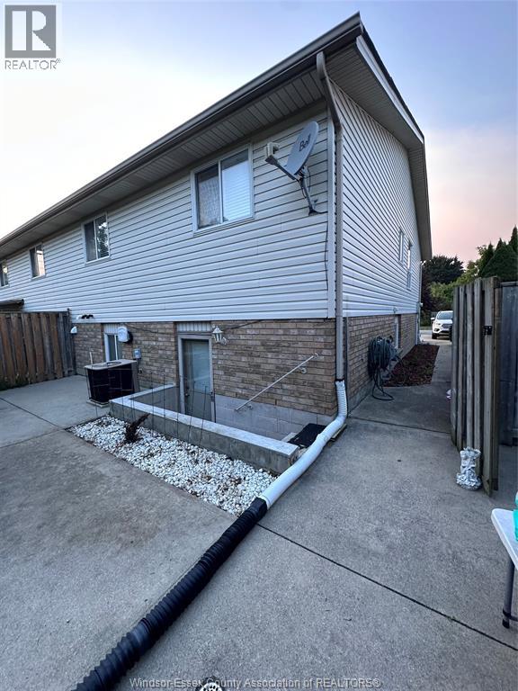 7929 Hawthorne Drive, Windsor, Ontario  N8R 2J9 - Photo 47 - 26015676