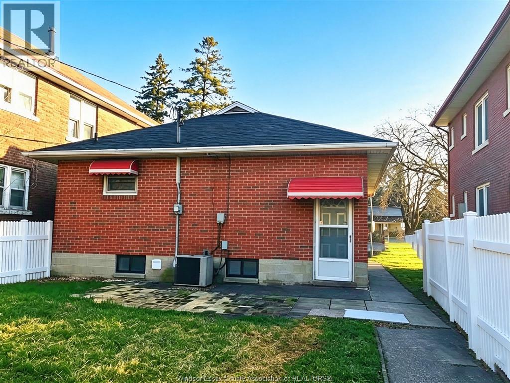 787 Campbell                      Br 1 & 2 Unit# Main, Windsor, Ontario  N9B 2H6 - Photo 8 - 26015695