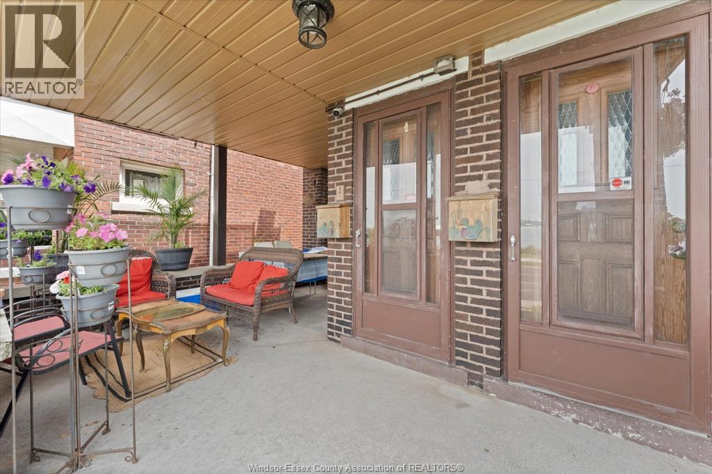 1331 Riverside Drive, Windsor, Ontario  N9A 2T8 - Photo 5 - 26015702