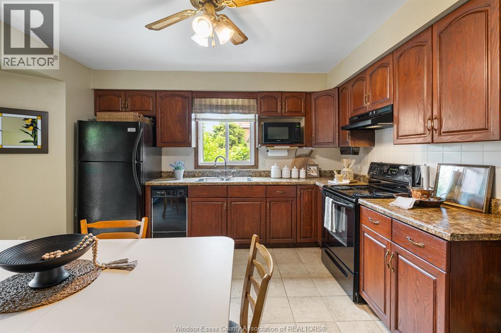 29 Alderton Street, Leamington, Ontario  N8H 4L6 - Photo 7 - 26015461