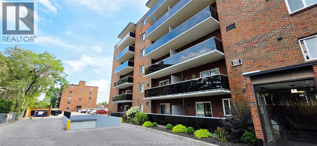 3905 Riverside Drive East Unit# 401, Windsor, Ontario  N8Y 1B3 - Photo 1 - 26015641