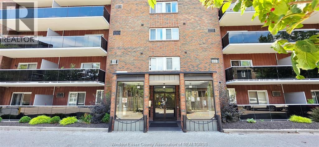 3905 Riverside Drive East Unit# 401, Windsor, Ontario  N8Y 1B3 - Photo 2 - 26015641