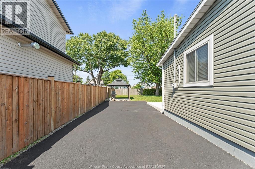 1009 William St, Tecumseh, Ontario  N8N 2A5 - Photo 30 - 26015727