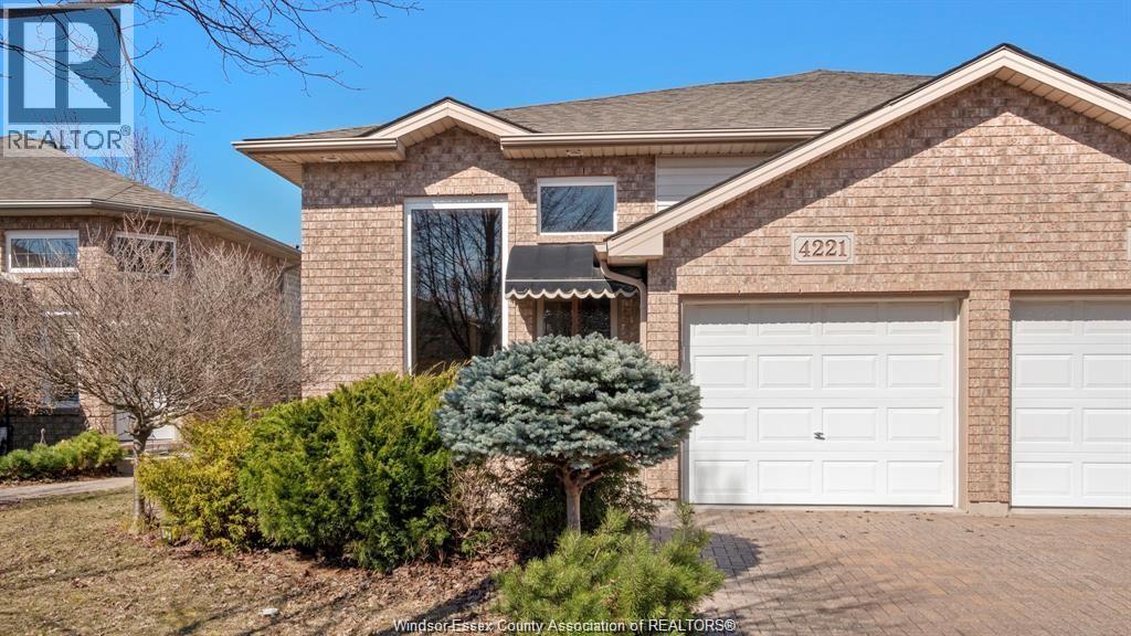 4221 Stagecoach, Windsor, Ontario  N9G 2W8 - Photo 1 - 26015704