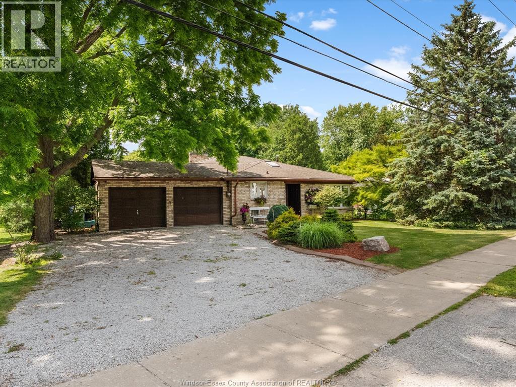 6735 Matchett, Lasalle, Ontario  N9J 2L9 - Photo 3 - 26015757