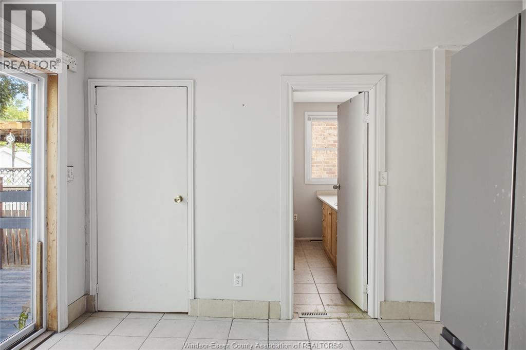 977 Gladstone, Windsor, Ontario  N9A 2R5 - Photo 14 - 26015777