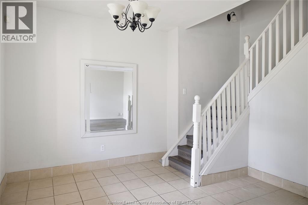 977 Gladstone, Windsor, Ontario  N9A 2R5 - Photo 5 - 26015777