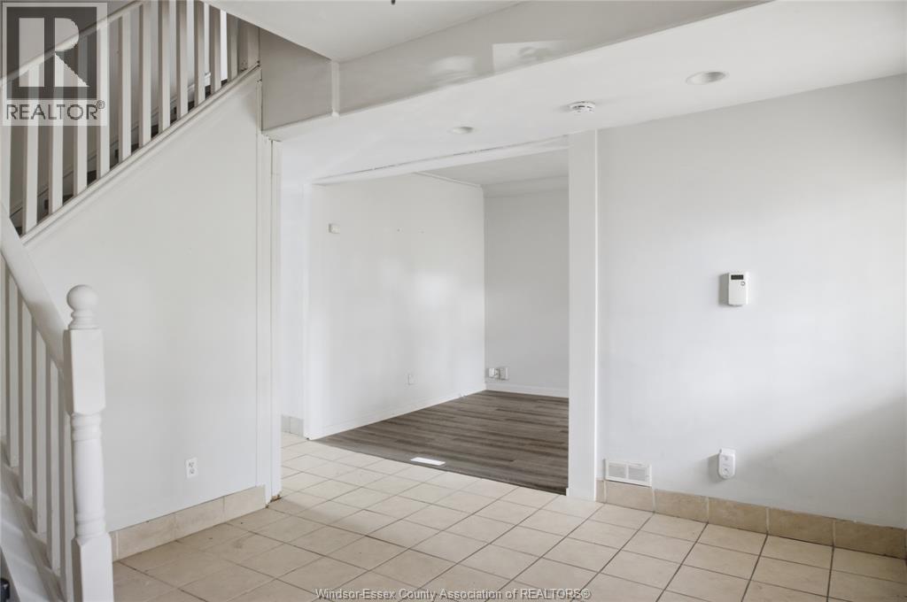 977 Gladstone, Windsor, Ontario  N9A 2R5 - Photo 6 - 26015777