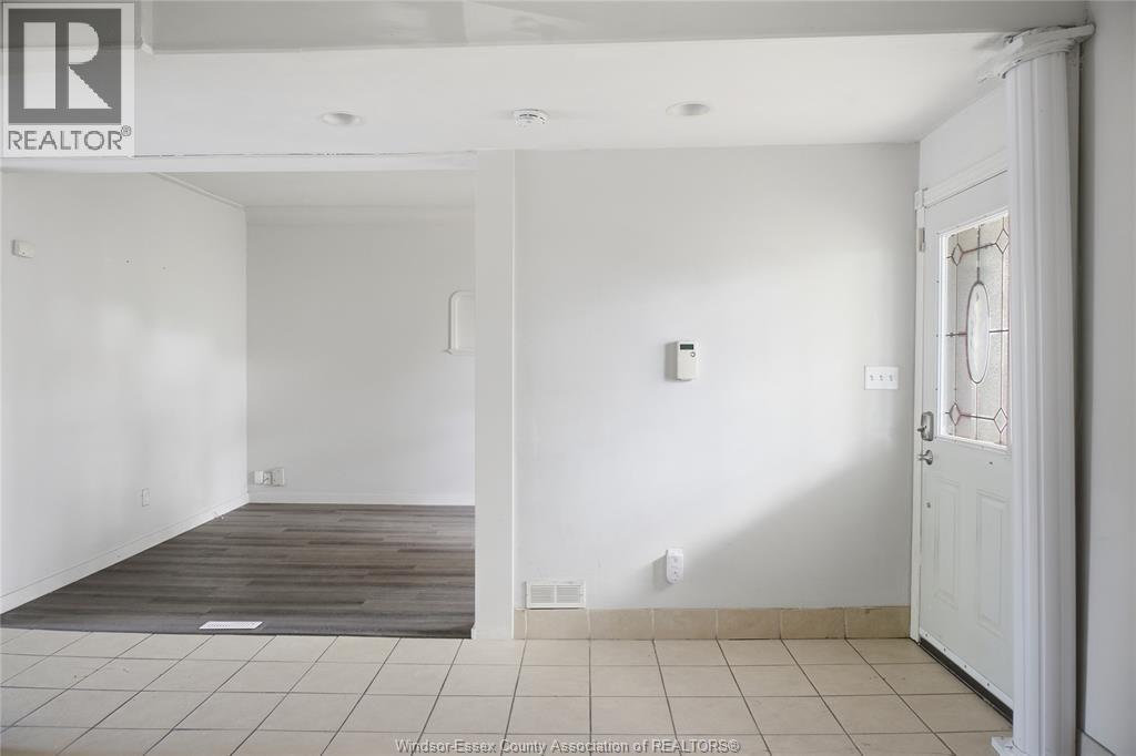 977 Gladstone, Windsor, Ontario  N9A 2R5 - Photo 7 - 26015777
