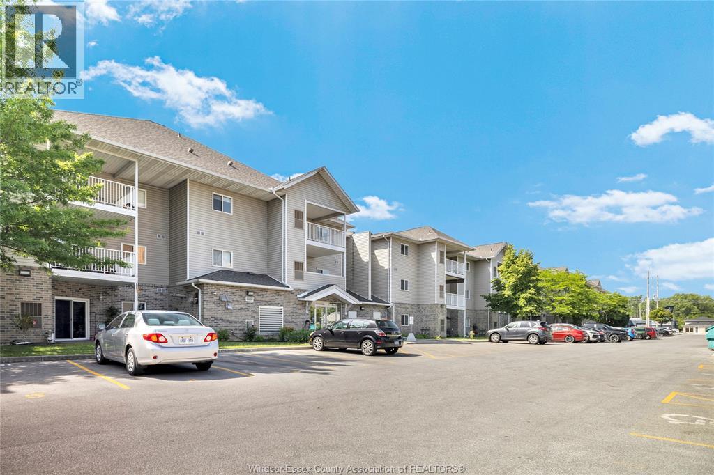 1390 Lauzon Rd. Unit# 318, Windsor, Ontario  N8S 3N1 - Photo 3 - 26015627