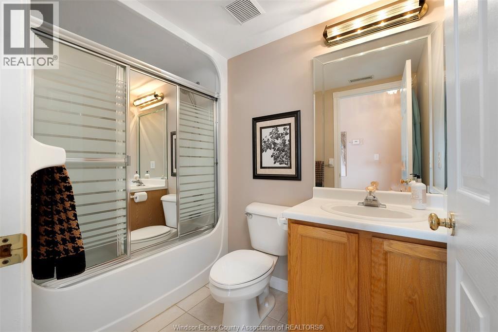 310 Village Grove Drive Unit# 315, Tecumseh, Ontario  N8N 4X7 - Photo 23 - 26015796