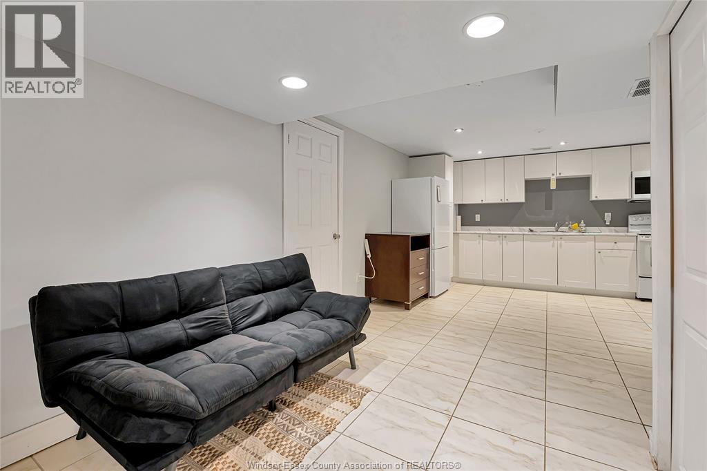 3966 Byng Unit# Lower, Windsor, Ontario  N8W 3J6 - Photo 11 - 26015763