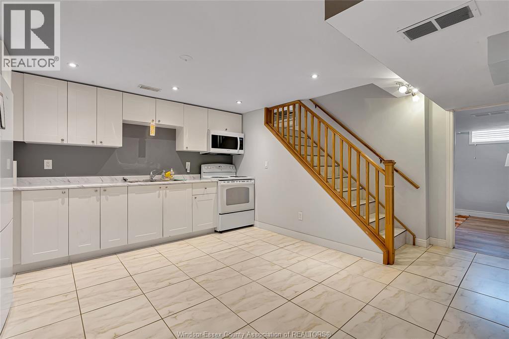 3966 Byng Unit# Lower, Windsor, Ontario  N8W 3J6 - Photo 5 - 26015763
