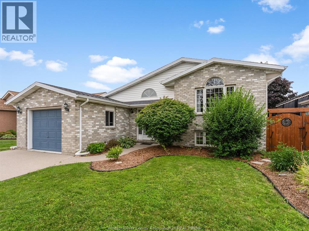 1553 BLAIRWOOD CRESCENT, Windsor, Ontario