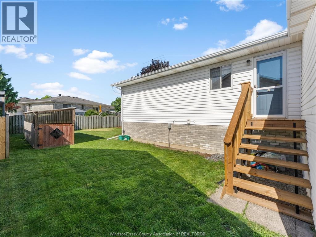 1553 Blairwood Crescent, Windsor, Ontario  N8W 5M6 - Photo 30 - 26015747