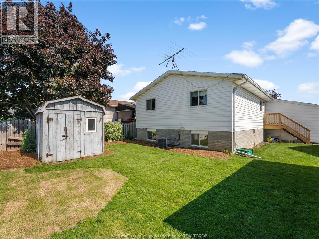 1553 Blairwood Crescent, Windsor, Ontario  N8W 5M6 - Photo 32 - 26015747