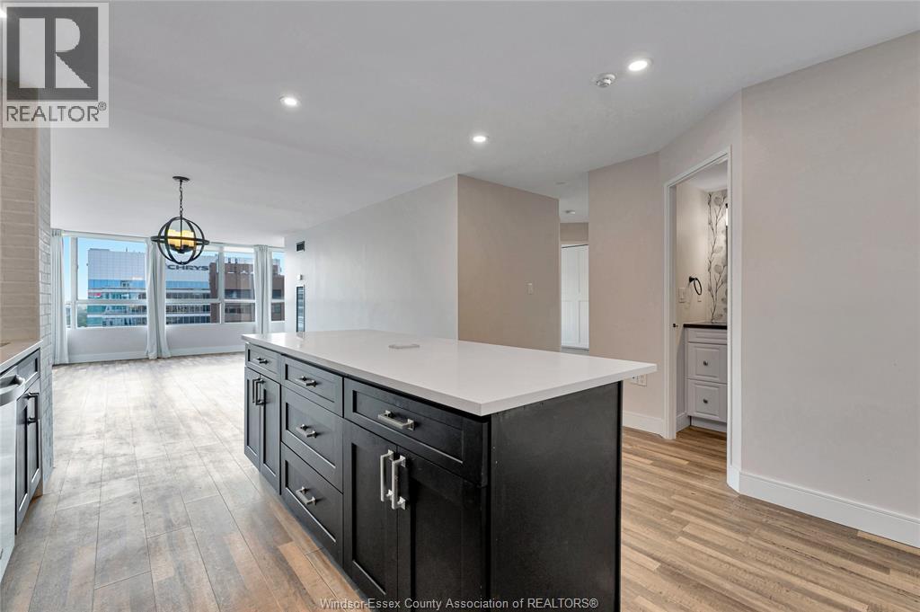 75 Riverside Drive East Unit# 1902, Windsor, Ontario  N9A 4C4 - Photo 4 - 26015767