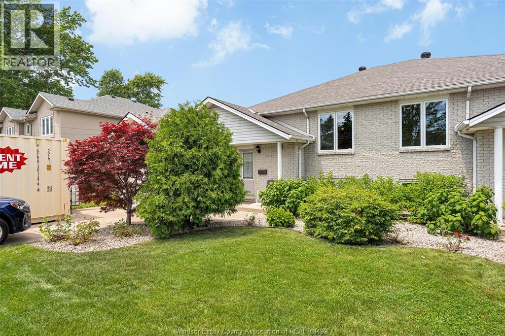 710 Cabana Road East, Windsor, Ontario  N9G 1A4 - Photo 2 - 26015814
